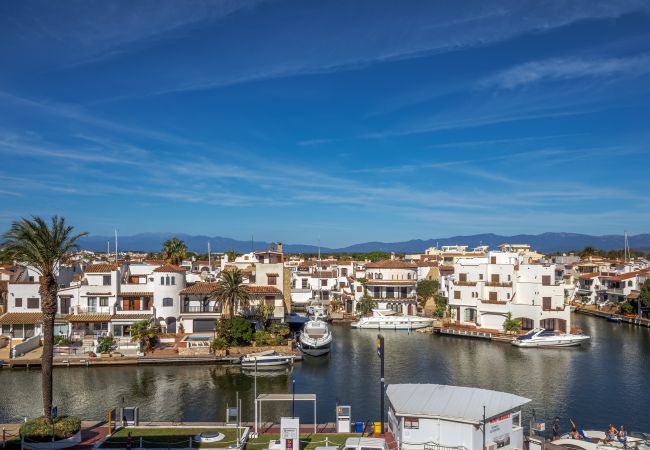 Apartamento en Empuriabrava - ILA13 POBLAT TIPIC