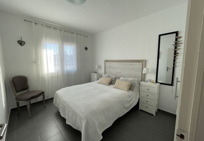Apartamento en Empuriabrava - ILA24