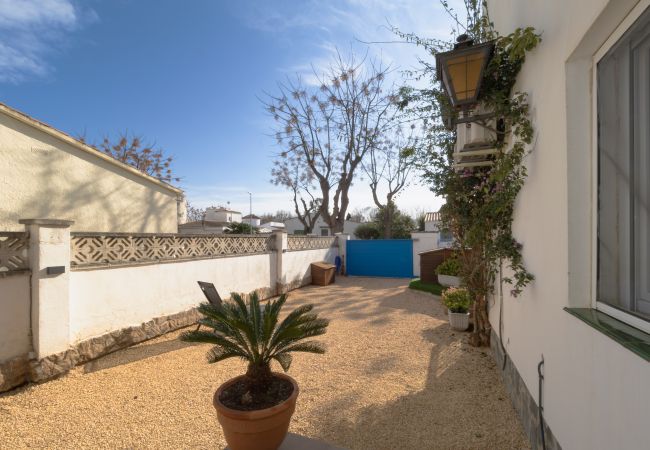 Casa en Empuriabrava - ILV03 MONTSENY