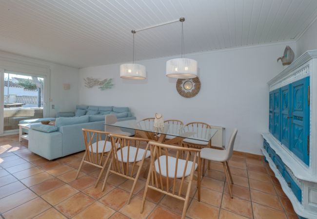 Casa en Empuriabrava - ILV03 MONTSENY