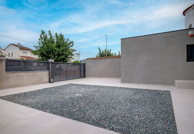 Villa en Empuriabrava - LV21 CAP RAS