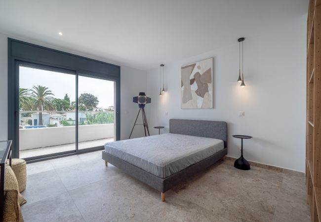 Villa en Empuriabrava - LV21 CAP RAS
