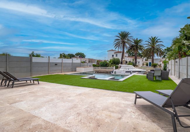 Villa en Empuriabrava - LV21 CAP RAS