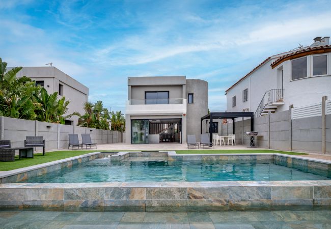 Villa en Empuriabrava - LV21 CAP RAS
