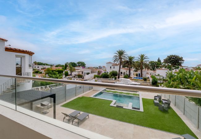 Villa en Empuriabrava - LV21 CAP RAS