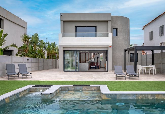 Villa en Empuriabrava - LV21 CAP RAS